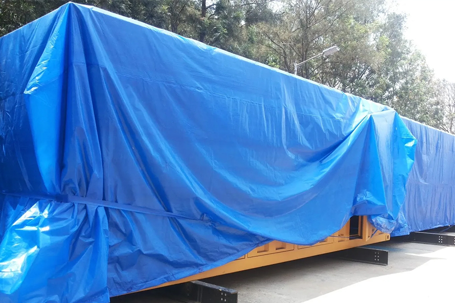 Tarpaulin kontejneru